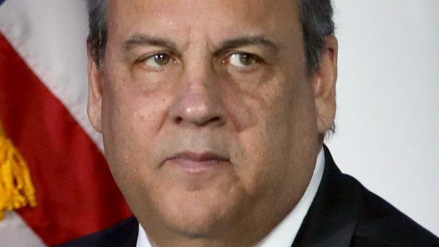 Chris Christie Challenges Trump's Leadership and Strategic Choices